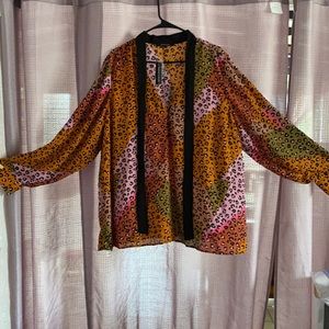 Woman’s Long Sleeve Blousse